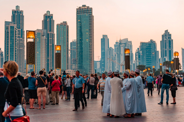 Экспозицию на Всемирной выставке в Дубае постелили свыше 350 тысяч человек