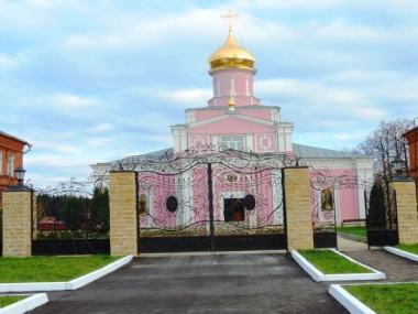 Работы по реставрации и благоустройству монастыря Зосимова Пустынь продолжили специалисты 
