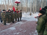 Педагоги и ученики школы №1391 приняли участие в акции «Красные гвоздики»