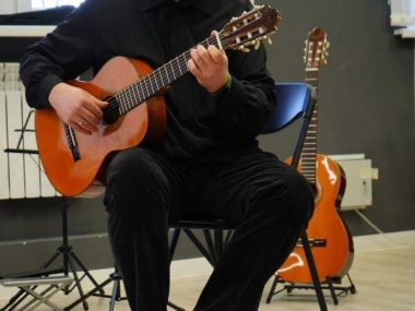 Мастер-класс по игре на гитаре пройдет в КЦ «Яковлевское»