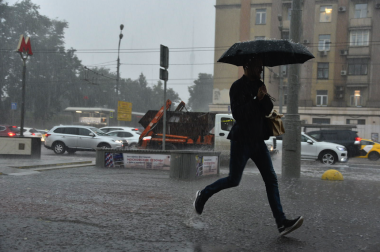 Жителей Москвы предупредили о сильном дожде 