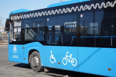 Более 60 000 человек перевезли с января заказные автобусы Мосгортранса
