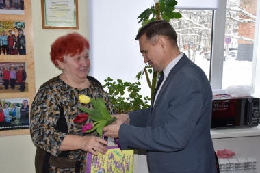 Представительниц Совета ветеранов поселения Новофедоровское поздравили с наступающим праздником 